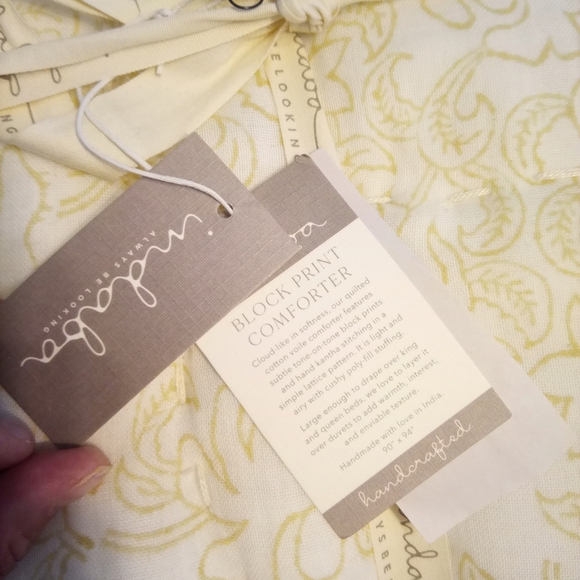 Cream and Yellow Home Bedding Set - Picture 2 of 2